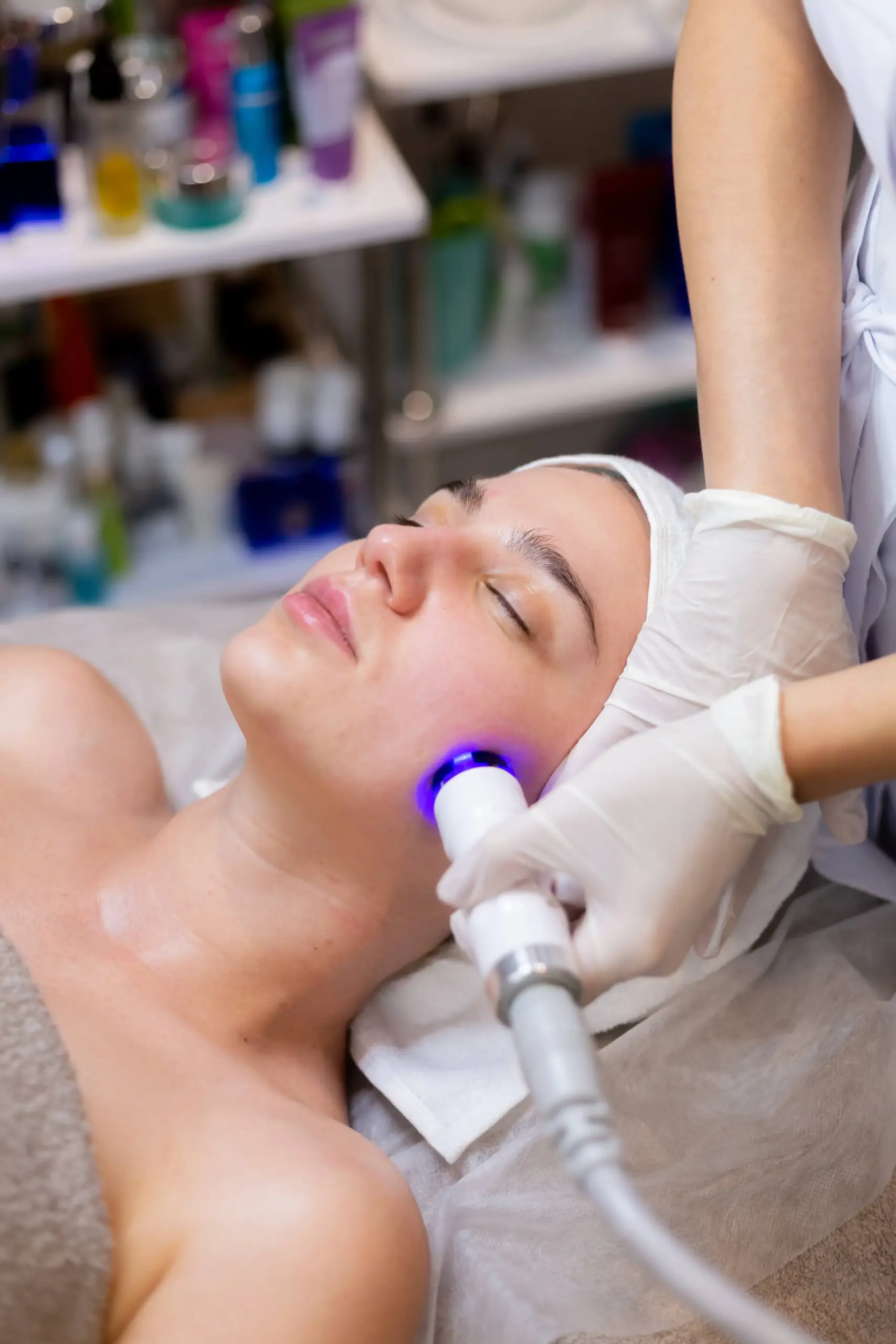 young-beautiful-girl-lies-beautician-s-table-receives-procedures (2)